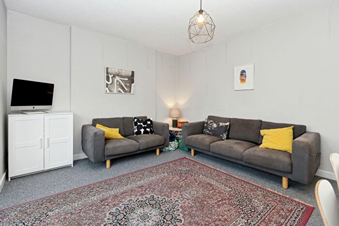 2 Bedroom Flat For Sale In /, Dumbarton Road, Scotstoun, G14