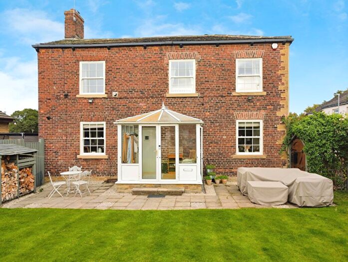 3 Bedroom Detached House For Sale In Queen Street, Gomersal, Cleckheaton, West Yorkshire, BD19