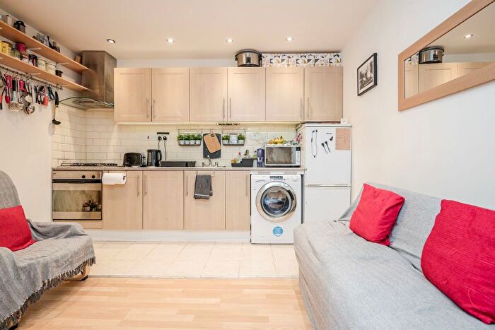 2 Bedroom Flat To Rent In Balfour Street, London, SE17
