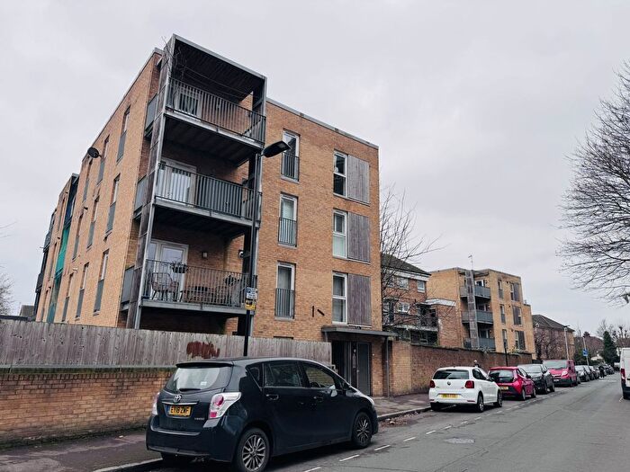 2 Bedroom Flat For Sale In Oldham House, Grantham Road, East Ham, E12