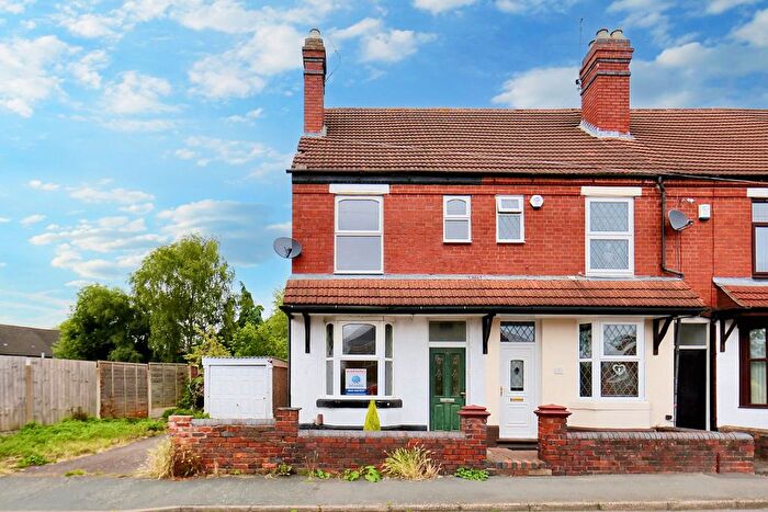 3 Bedroom Semi-Detached House To Rent In Broad Street, Brierley Hill, West Midlands, DY5