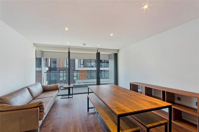 1 Bedroom Flat To Rent In Lambarde Square, Greenwich, London, SE10