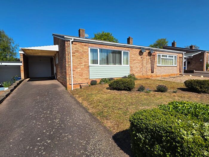 2 Bedroom Semi-Detached Bungalow For Sale In Rowan Gardens, Gamlingay, SG19