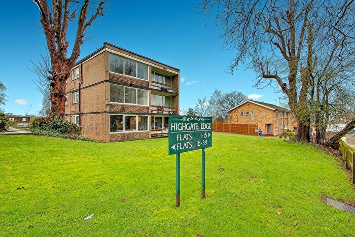 2 Bedroom Flat For Sale In Great North Road, East Finchley, London, N2