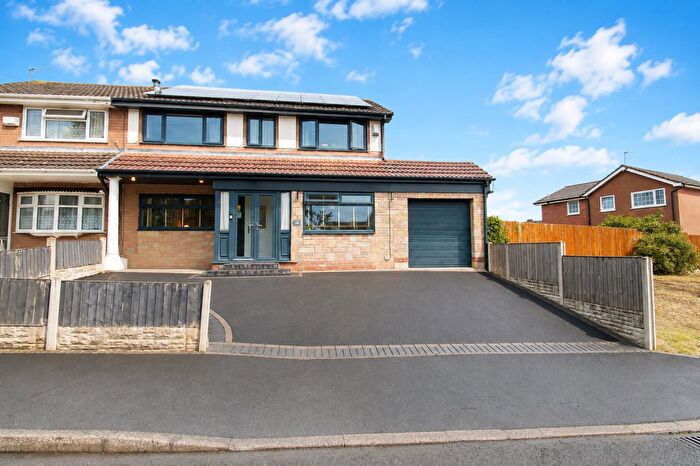 5 Bedroom Semi-Detached House For Sale In Buckingham Road, Rowley Regis, B65