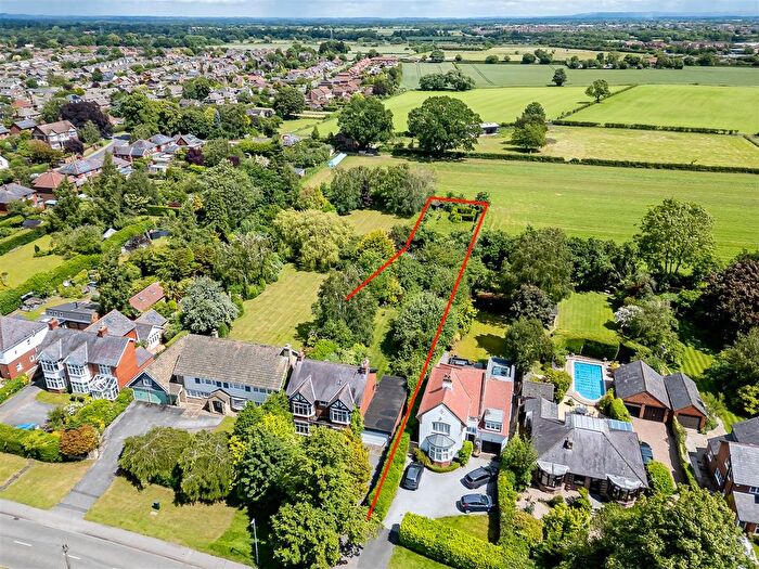 4 Bedroom Detached House For Sale In Station Road, Upper Poppleton, York, YO26