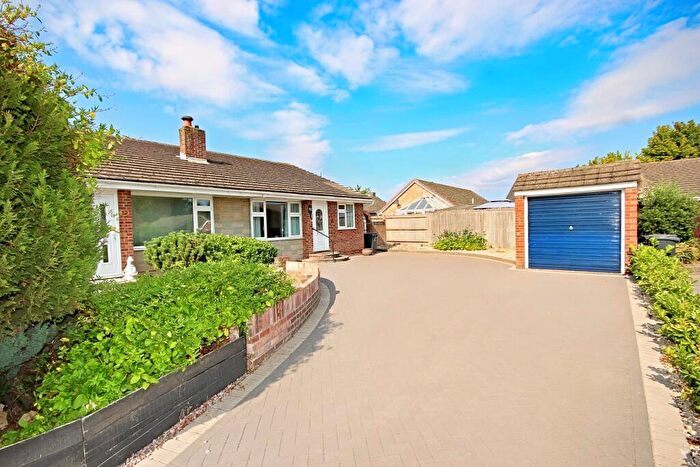3 Bedroom Semi-Detached Bungalow For Sale In Tichborne Close, Allington, ME16