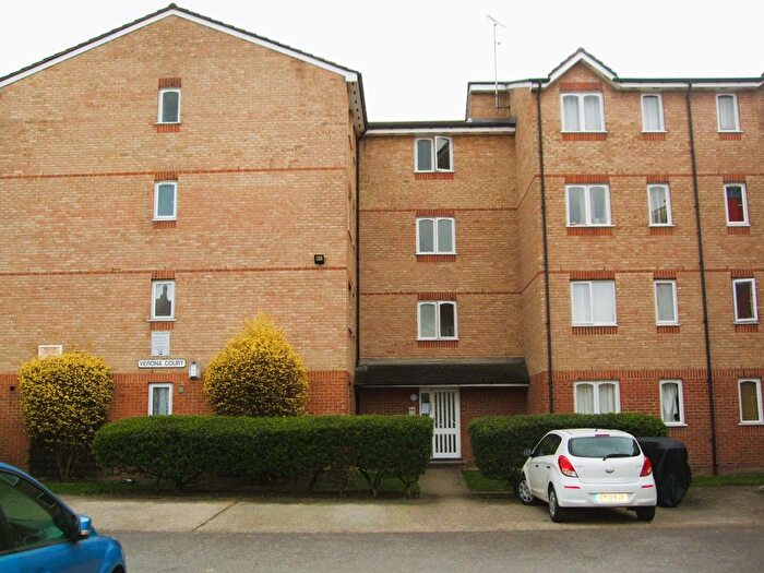 1 Bedroom Flat To Rent In Myers Lane, London, SE14