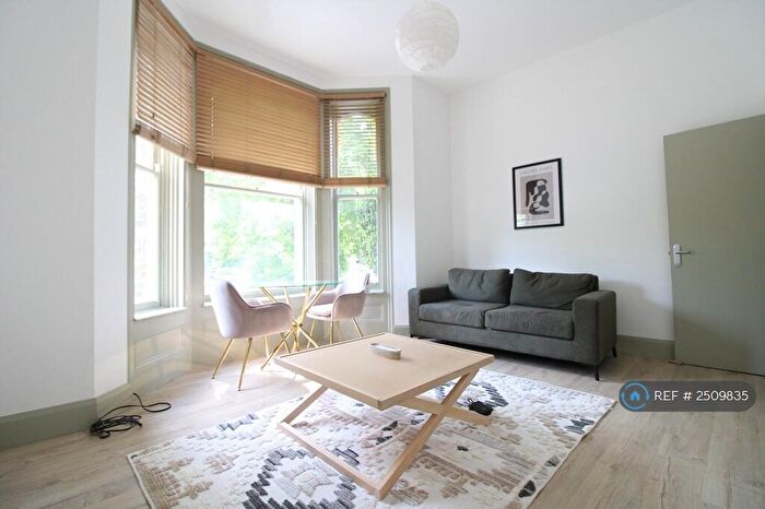 1 Bedroom Flat To Rent In Wickham Road, London, SE4