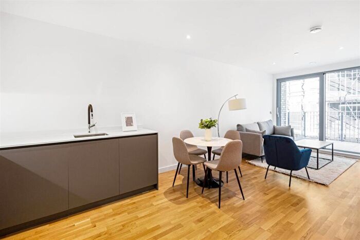 2 Bedroom Apartment To Rent In York Road, Battersea, SW11