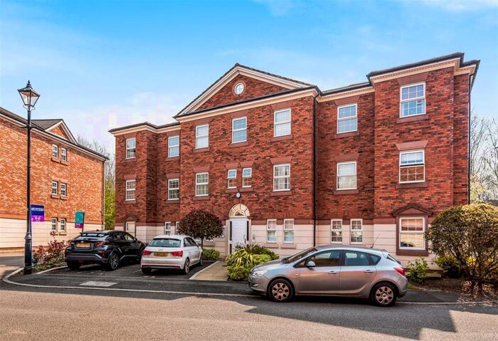 2 Bedroom Apartment To Rent In Manthorpe Avenue, Worsley, Manchester, M28