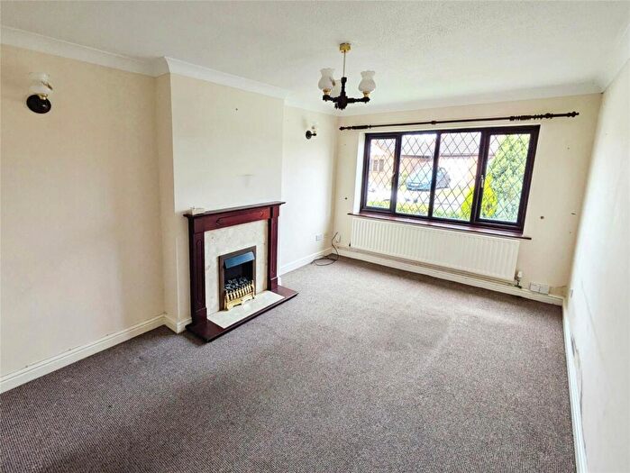 2 Bedroom Bungalow For Sale In Windsor Park Close, North Hykeham, Lincoln, Lincolnshire, LN6