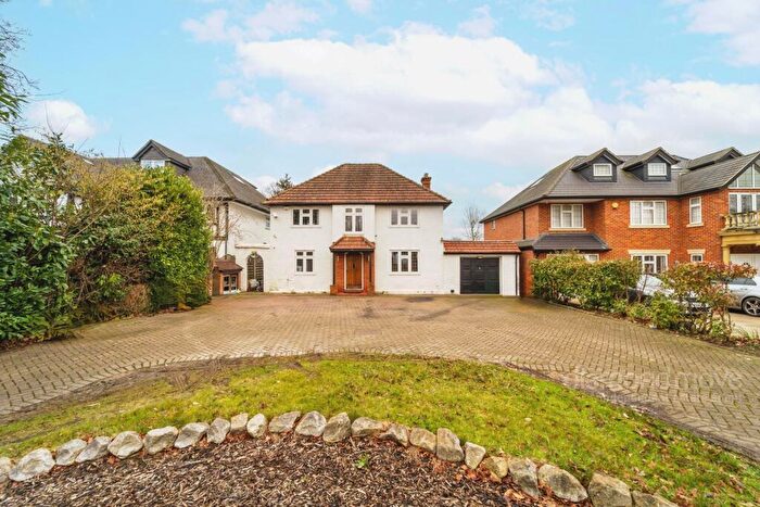 4 Bedroom Detached House For Sale In Old Slade Lane, Iver, SL0