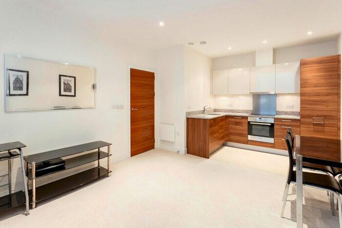 1 Bedroom Flat To Rent In Bromyard House, Bromyard Avenue, London, W3