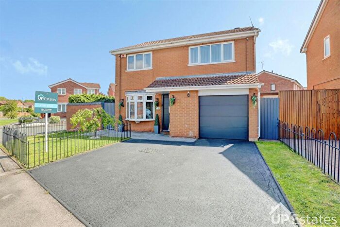 3 Bedroom Detached House For Sale In Holly Walk, Nuneaton, CV11