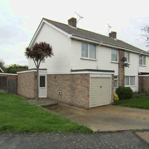 3 Bedroom Semi-Detached House To Rent In Norwood Way, Walton On The Naze, CO14