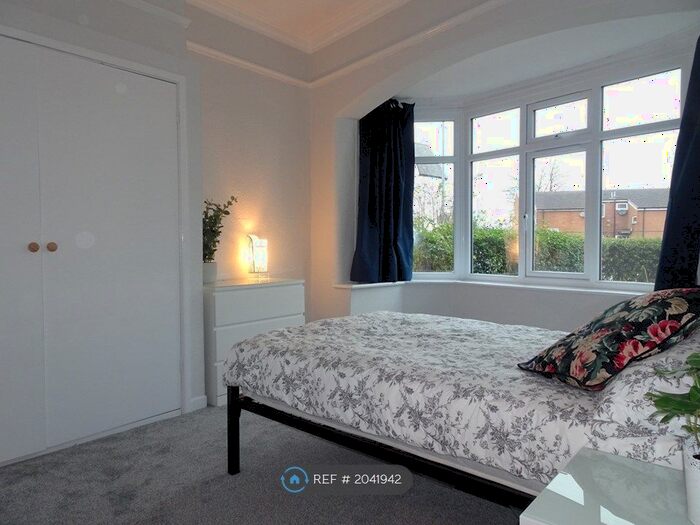 1 Bedroom Flat To Rent In Richmond Grove, Manchester, M13