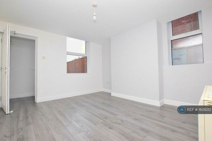 1 Bedroom Flat To Rent In Wilmot Street, Heanor, DE75