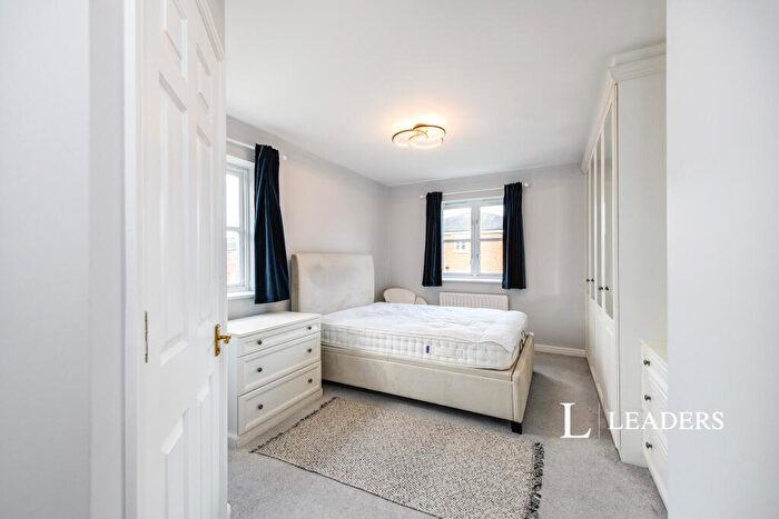 2 Bedroom Apartment To Rent In Talfourd Way, Redhill, RH1