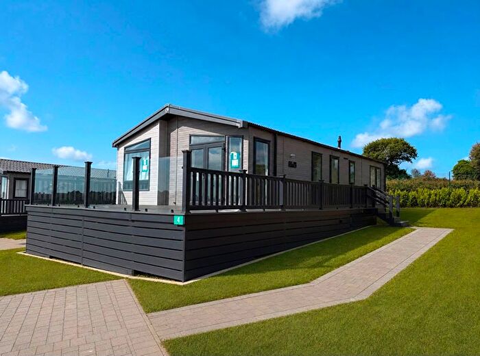 3 Bedroom Lodge For Sale In Scotchells Brook Lane, Sandown, PO36