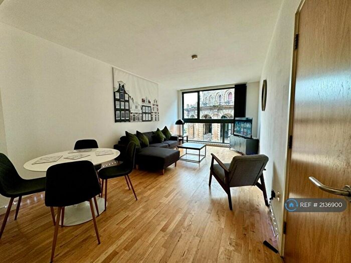 2 Bedroom Flat To Rent In Crown Street, Leeds, LS2