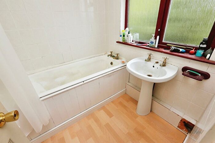 3 Bedroom Terraced House For Sale In Valentine Close, Fareham, PO15