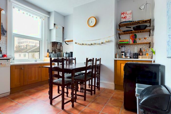 3 Bedroom Maisonette To Rent In Hartington Road, Brighton, BN2