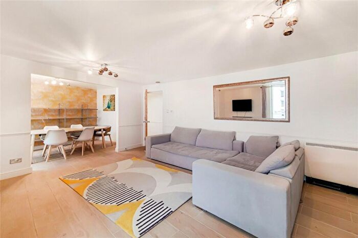 2 Bedroom Flat To Rent In Manchester Road, Cubitt Town, E14