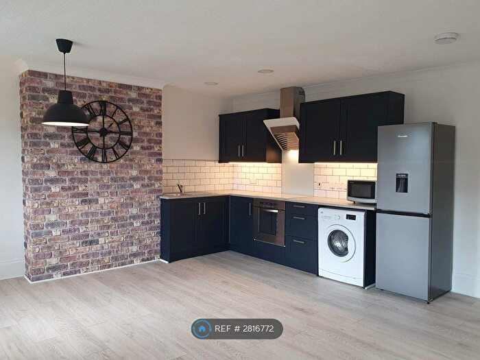 1 Bedroom Flat To Rent In High Street, Iver, SL0