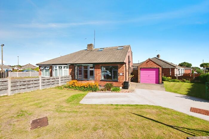 3 Bedroom Semi-Detached House For Sale In Brockfield Park Drive, Huntington, York, YO31