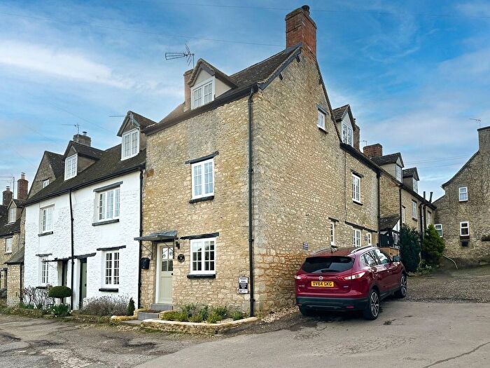 3 Bedroom Terraced House To Rent In Manor Road, Woodstock, Oxfordshire, OX20
