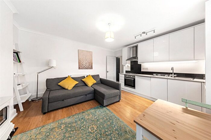 2 Bedroom Flat To Rent In Marlborough Road, London, W4