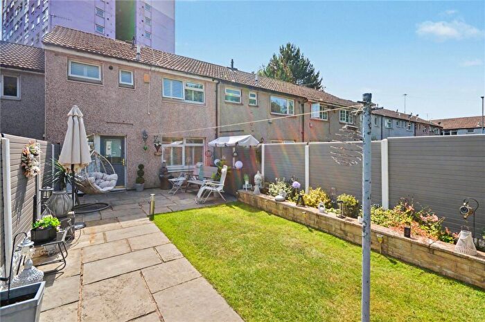 2 Bedroom Terraced House For Sale In Moor Crescent Chase, Leeds, West Yorkshire, LS11