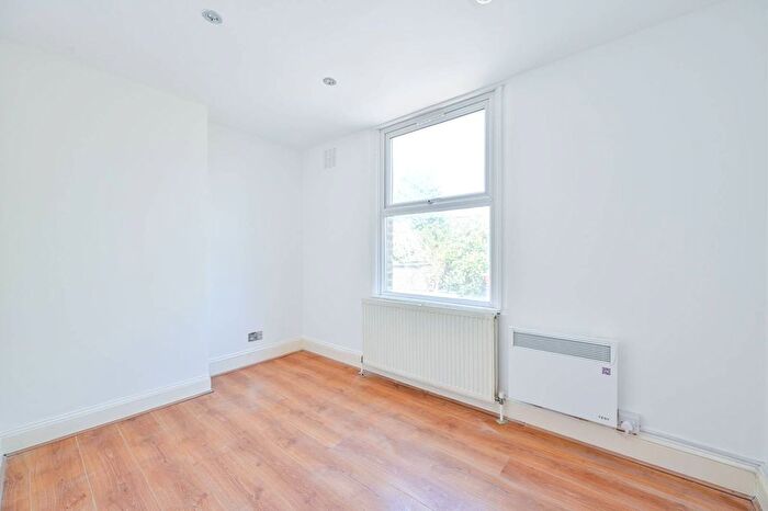 Studio To Rent In Thurlow Park Road, Tulse Hill, London, SE21