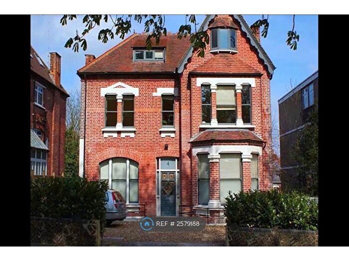 3 Bedroom Flat To Rent In Avenue Road, London, N6
