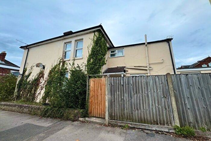 1 Bedroom Maisonette To Rent In Imperial Avenue, Southampton, SO15