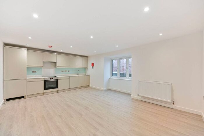 2 Bedroom Flat To Rent In Wimbledon Hill Road, Wimbledon, London, SW19