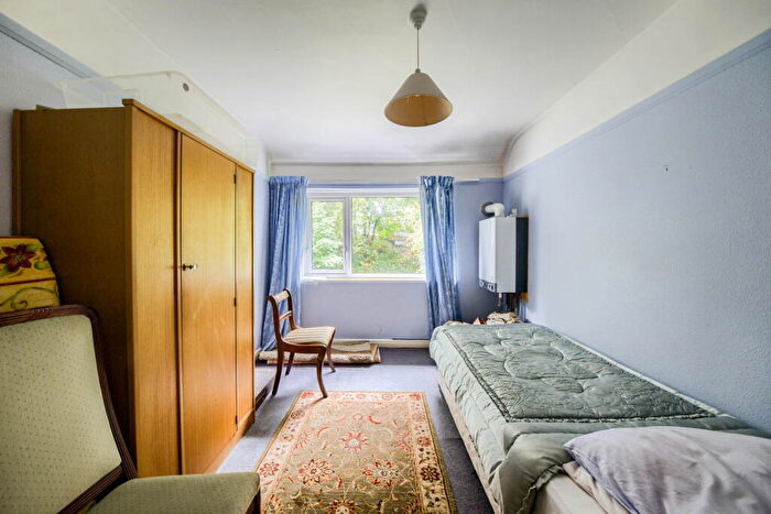 3 Bedroom Terraced House For Sale In Hilldrop Grove, Birmingham, B17