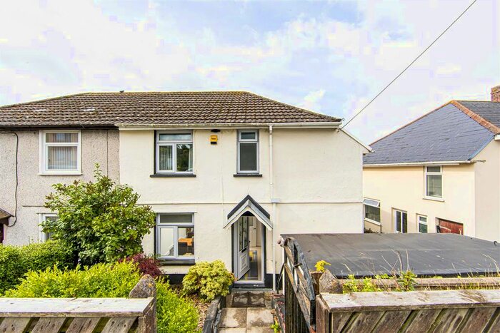 3 Bedroom Semi-Detached House For Sale In Maen Gilfach, Trelewis, Treharris, CF46