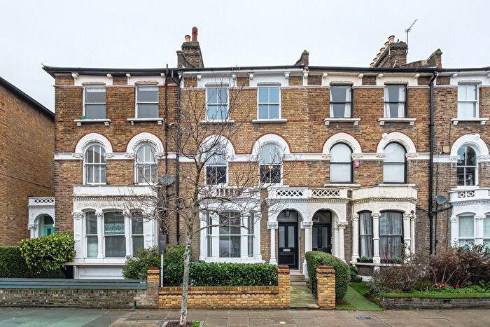 4 Bedroom Terraced House For Sale In Digby Crescent, London, N4