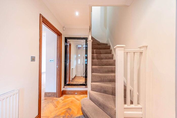 5 Bedroom Detached House To Rent In Beverley Gardens, Wembley, HA9