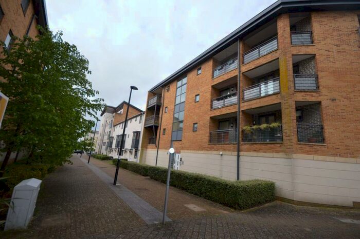 2 Bedroom Apartment To Rent In Waterlilly Court, SN1