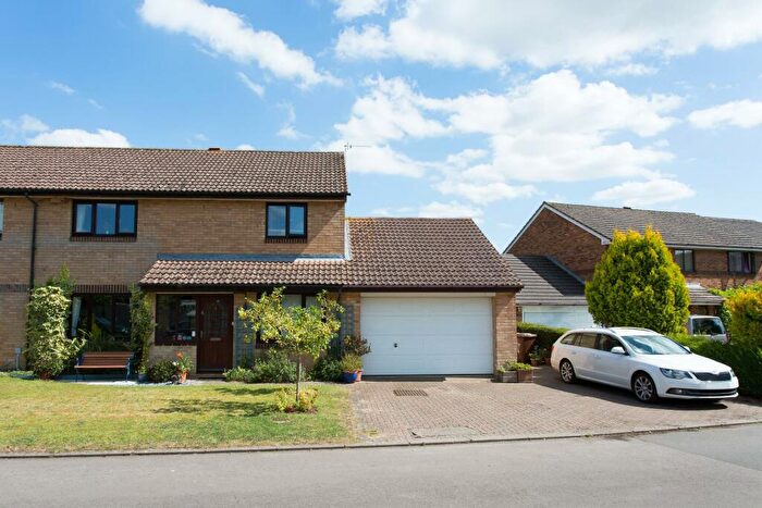 3 Bedroom Semi-Detached House For Sale In Wilson Way, Caversfield, Bicester, OX27