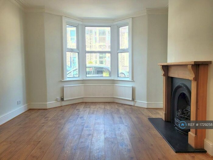 4 Bedroom Terraced House To Rent In Chatsworth Road, Arnos Vale, Bristol, BS4