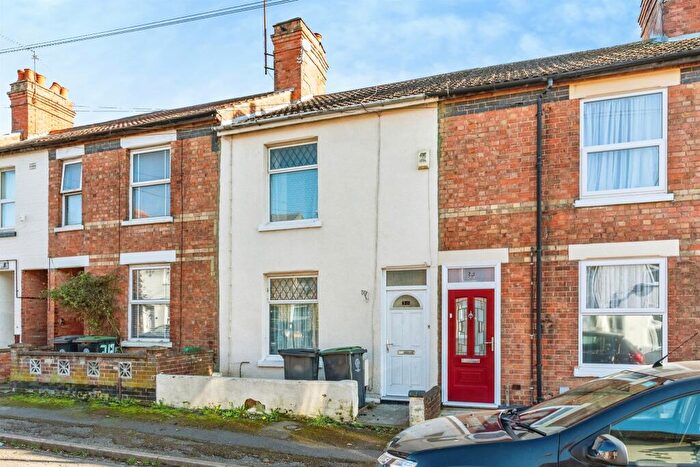 2 Bedroom Terraced House For Sale In Roberts Street, Rushden, NN10