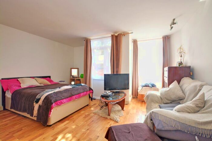 Studio To Rent In Kidbrooke Grove, Blackheath, London, SE3