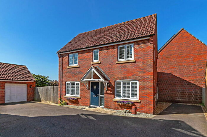 3 Bedroom Detached House For Sale In Darlow Court, Gamlingay, SG19