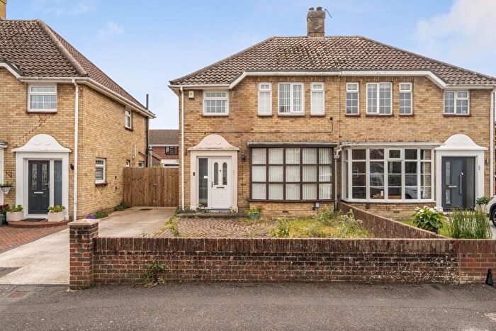 3 Bedroom Semi-Detached House For Sale In Mark Close, Portsmouth, PO3