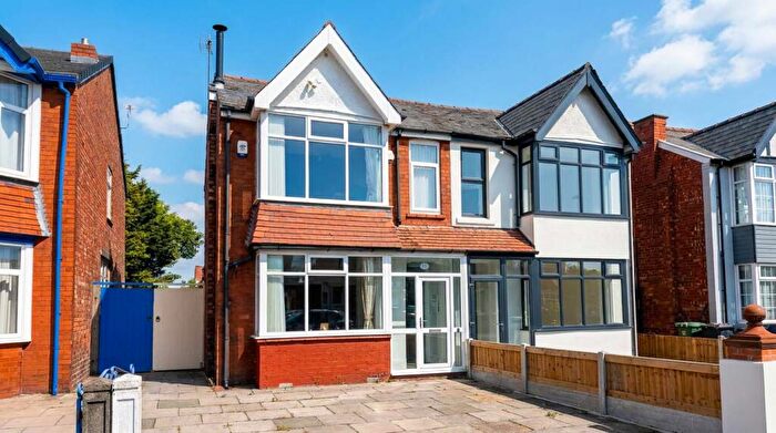 3 Bedroom Semi-Detached House For Sale In Longford Road, Birkdale, PR8