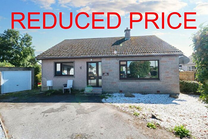 3 Bedroom Detached Bungalow For Sale In Pinewood Road, Mosstodloch, IV32